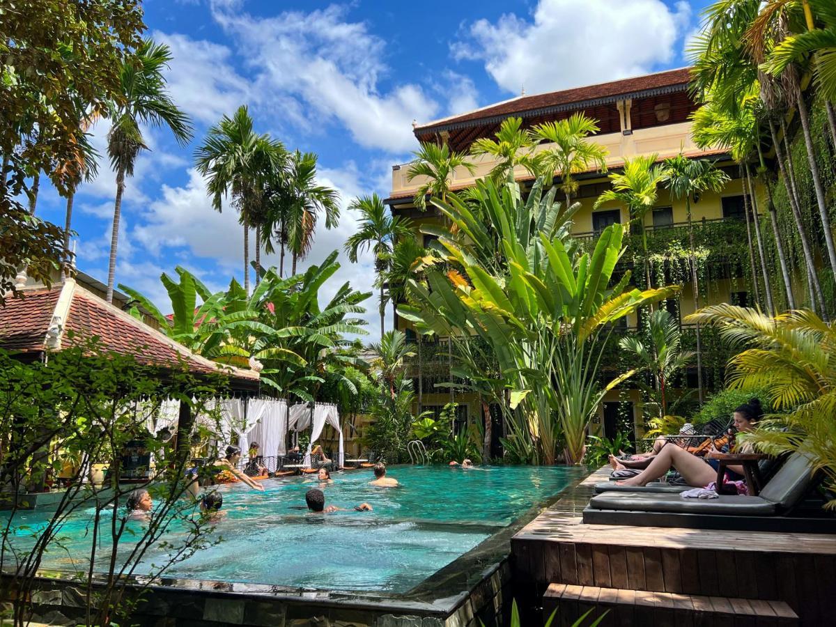 Residence Indochine Suite Siem Reap Bagian luar foto