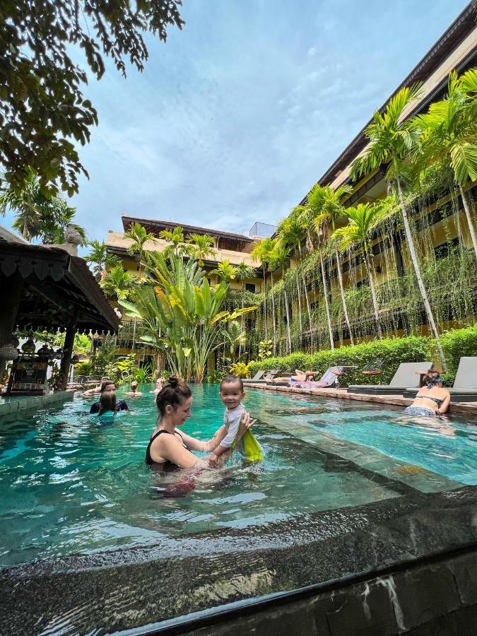 Residence Indochine Suite Siem Reap Bagian luar foto