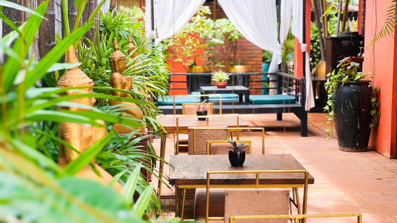 Residence Indochine Suite Siem Reap Bagian luar foto