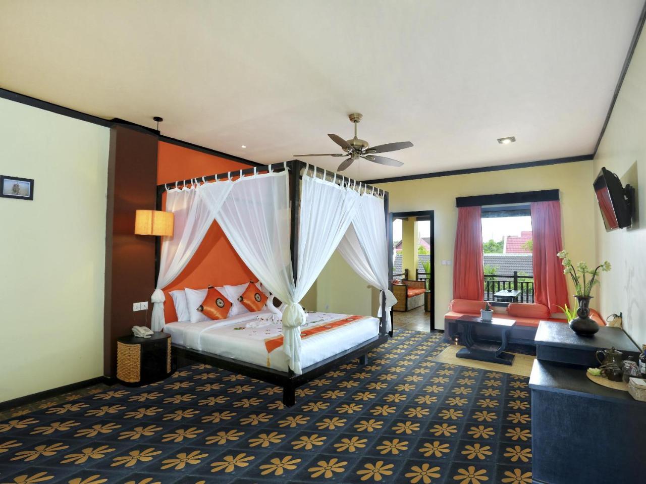 Residence Indochine Suite Siem Reap Bagian luar foto